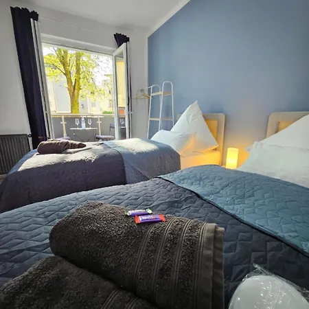 Modern Homes - Voll Ausgestatte Wohnung - Balkon - Hotelbetten - 4K Tv - Wlan Moers Exterior foto