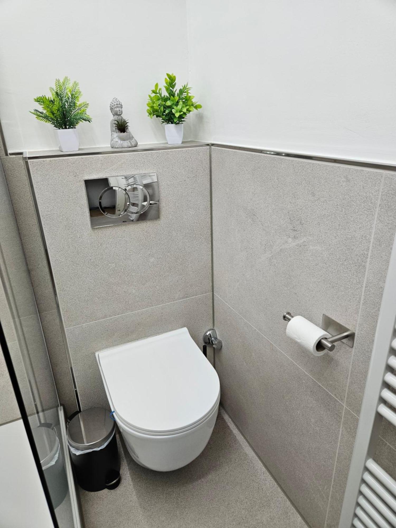 Apartment Modern Homes - Voll Ausgestatte - Balkon - Hotelbetten - 4k Tv - Wlan