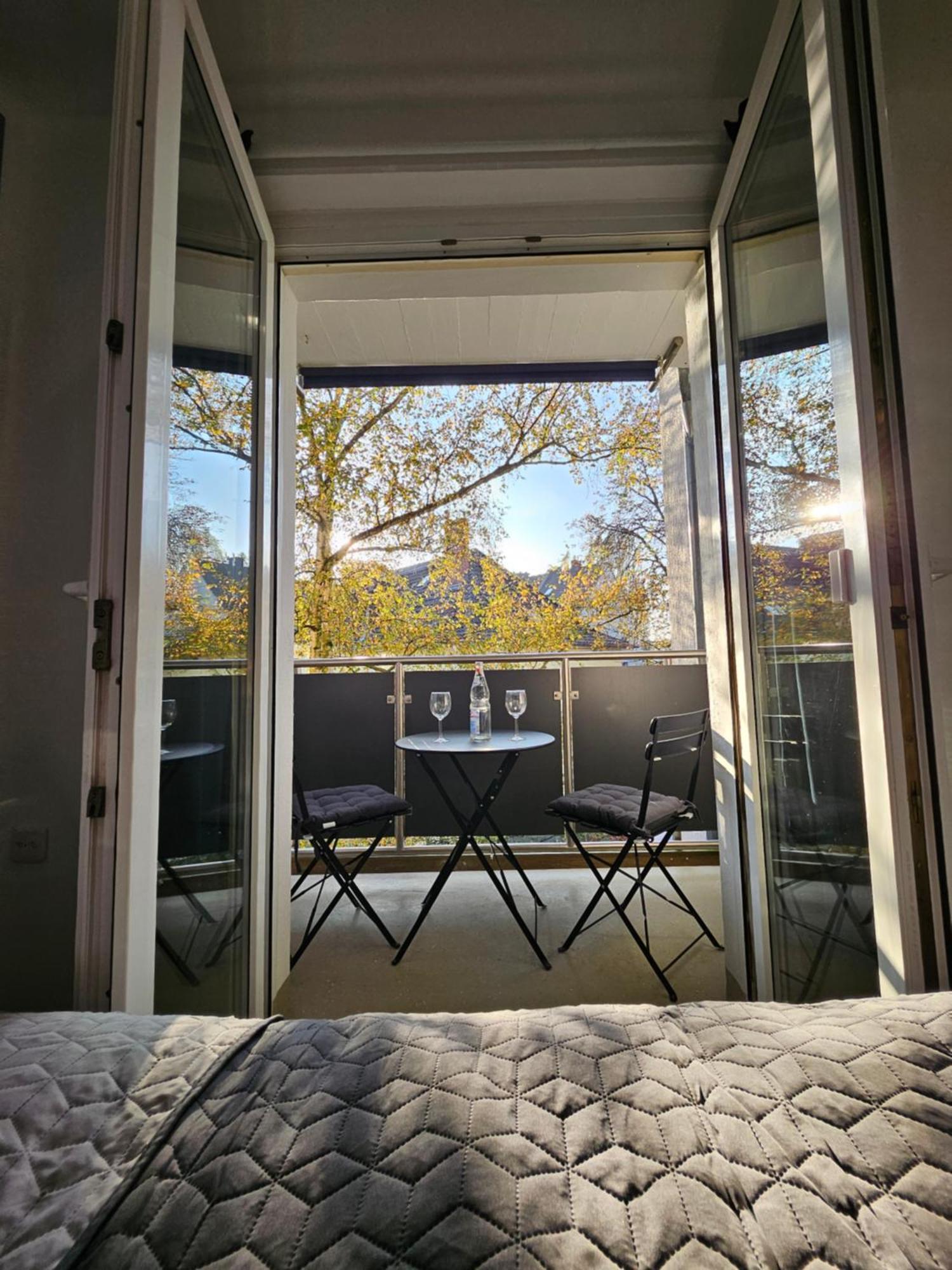 Modern Homes - Voll Ausgestatte - Balkon - Hotelbetten - 4k Tv - Wlan