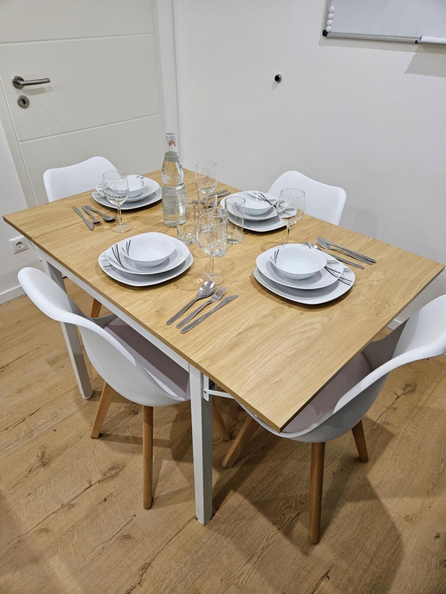 Apartment Modern Homes - Voll Ausgestatte - Balkon - Hotelbetten - 4k Tv - Wlan Moers