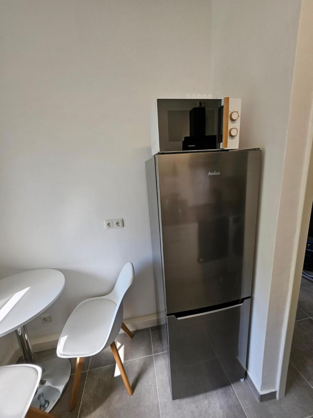 Modern Homes - Voll Ausgestatte - Balkon - Hotelbetten - 4k Tv - Wlan *