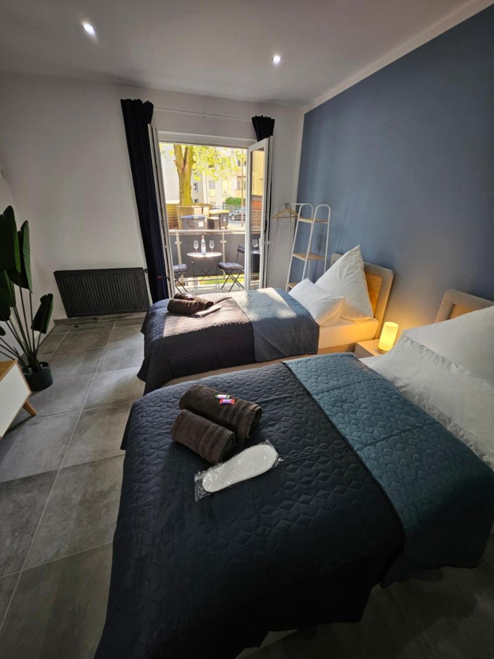 Apartment Modern Homes - Voll Ausgestatte - Balkon - Hotelbetten - 4k Tv - Wlan Moers