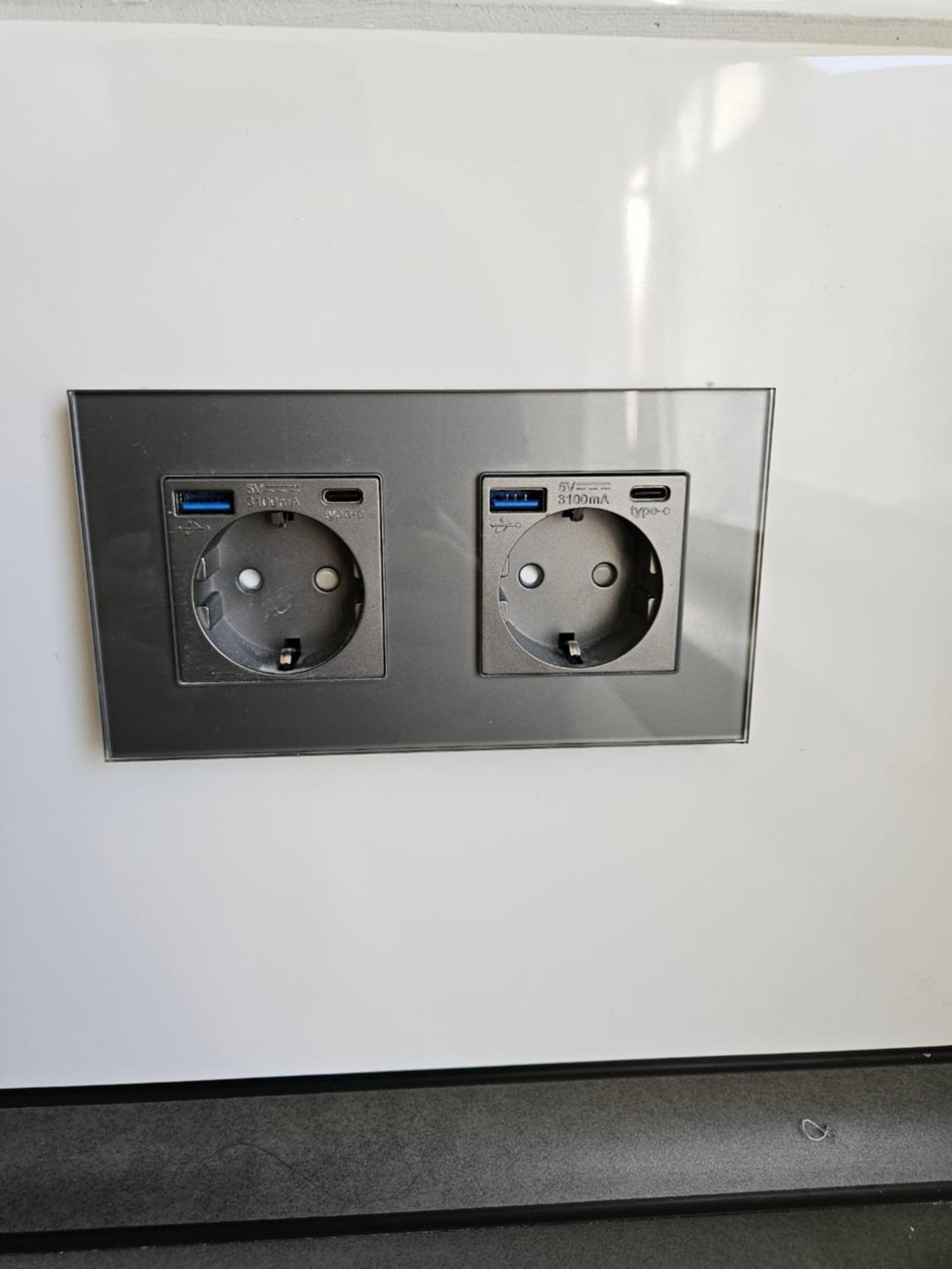 Modern Homes - Voll Ausgestatte - Balkon - Hotelbetten - 4k Tv - Wlan Moers