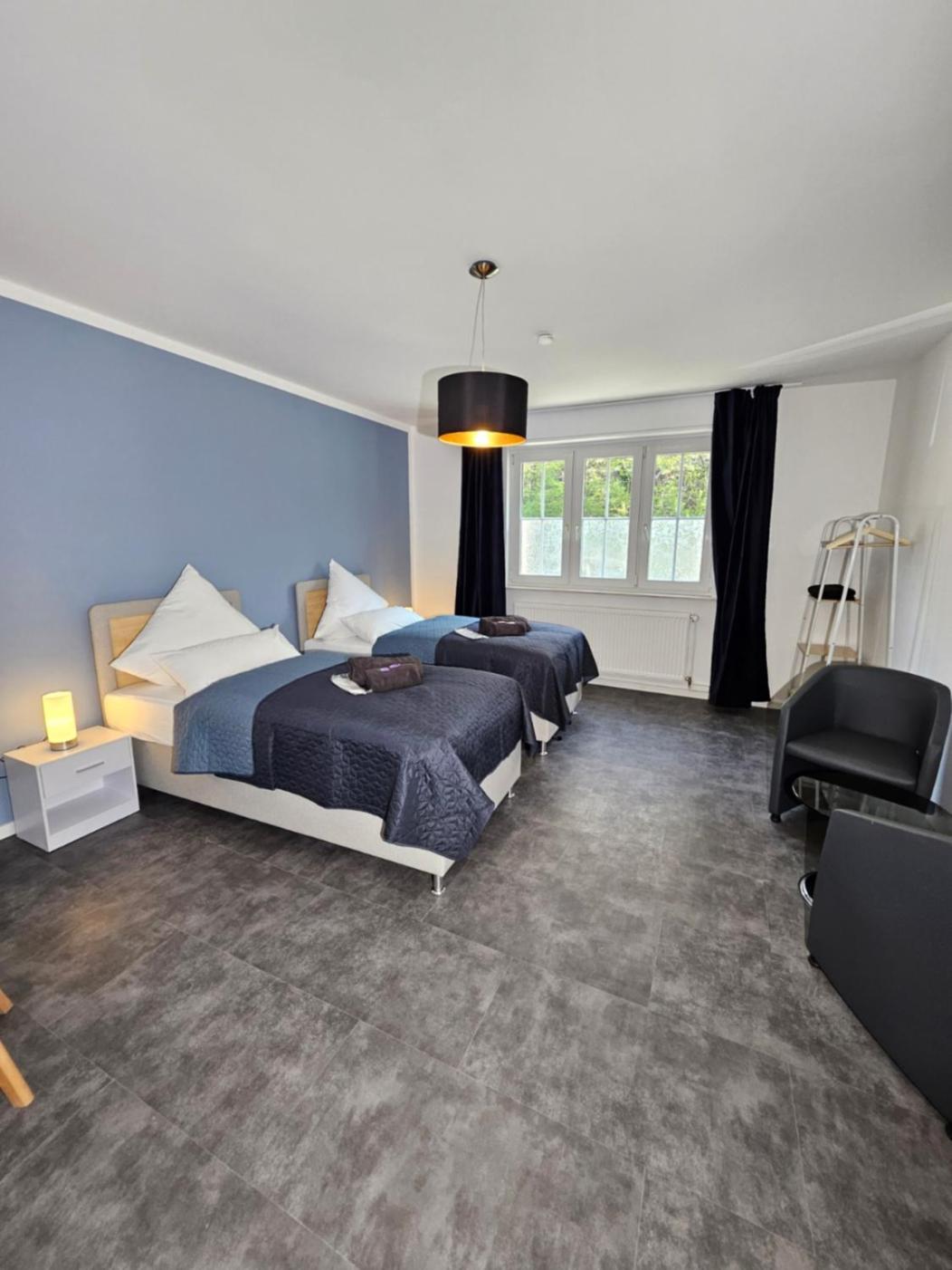 Modern Homes - Voll Ausgestatte - Balkon - Hotelbetten - 4k Tv - Wlan