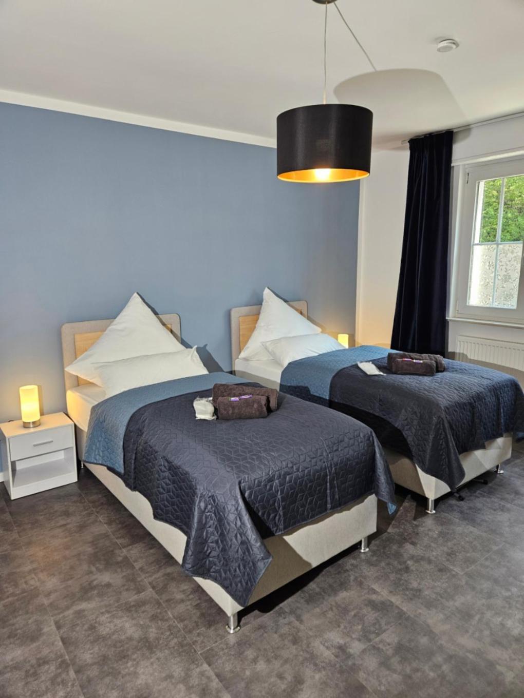 Apartment Modern Homes - Voll Ausgestatte - Balkon - Hotelbetten - 4k Tv - Wlan Moers